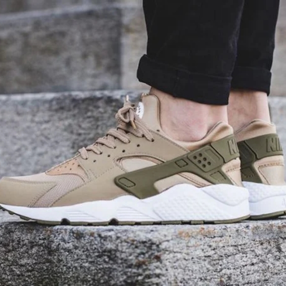 Nike Air Huarache ‘Khaki’. - Picture 1 of 16